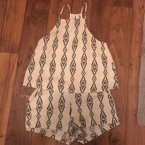 Everly linen coordinates M